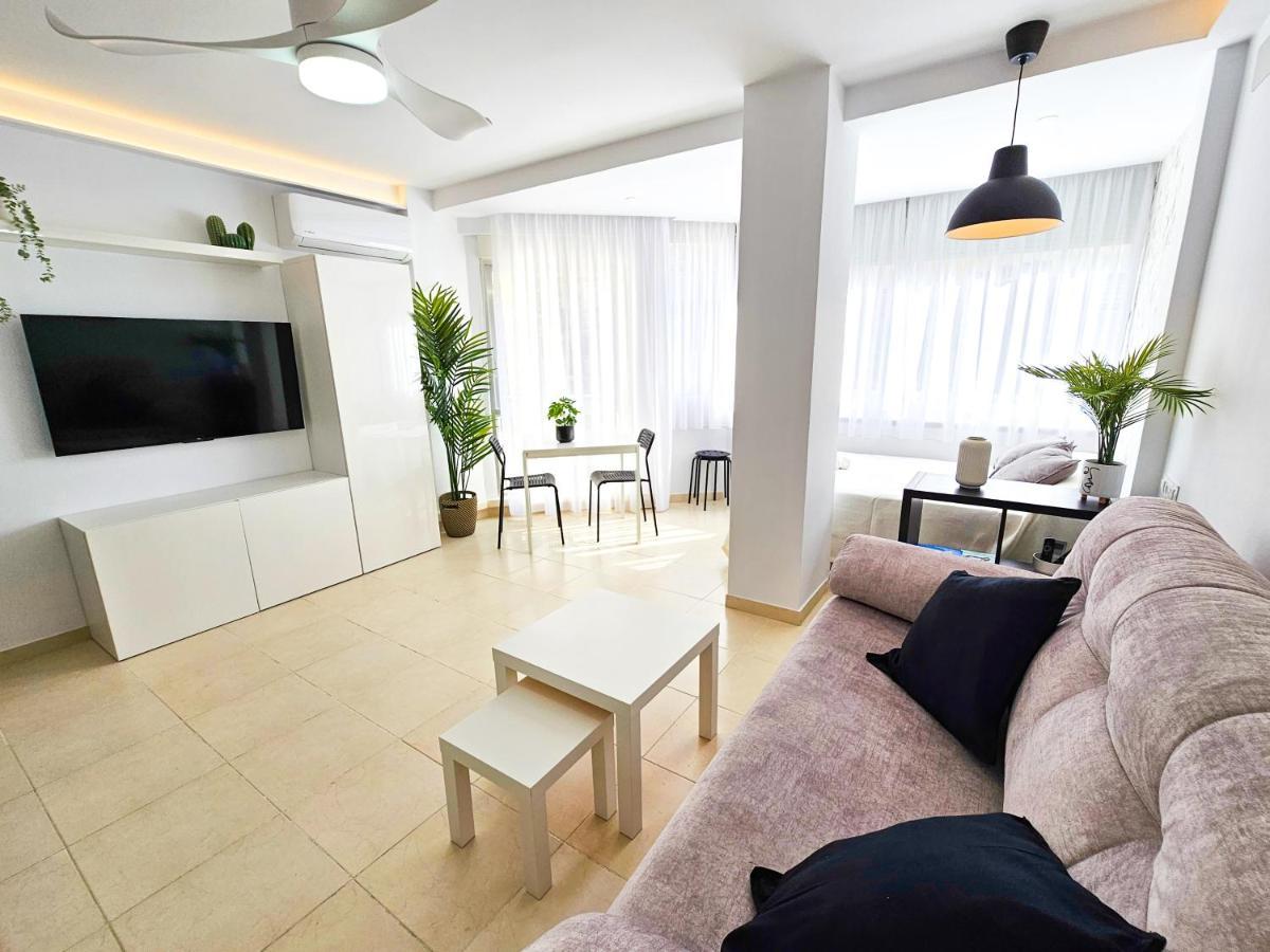 Estudio Vip Mediterraneo - Alojamientos La Torre Torre Del Mar Extérieur photo