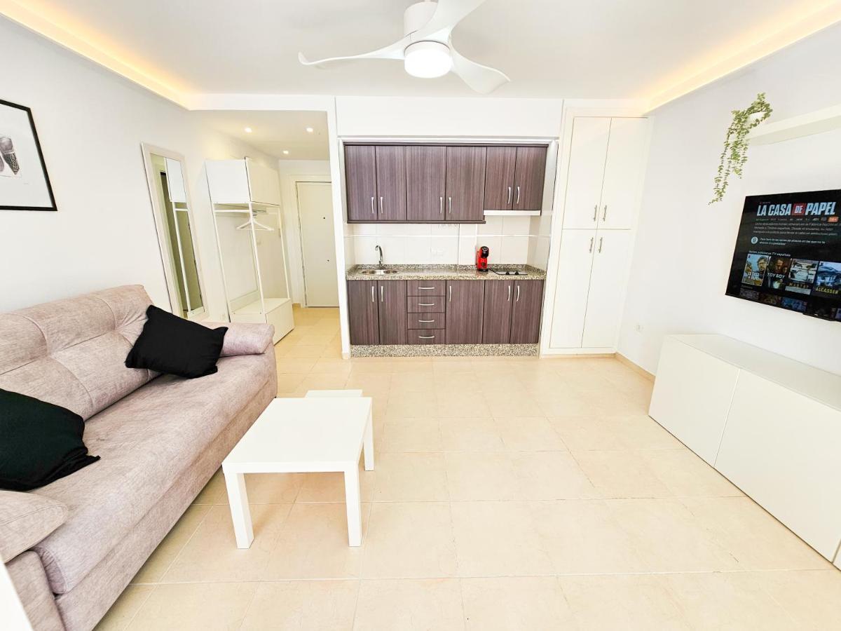 Estudio Vip Mediterraneo - Alojamientos La Torre Torre Del Mar Extérieur photo