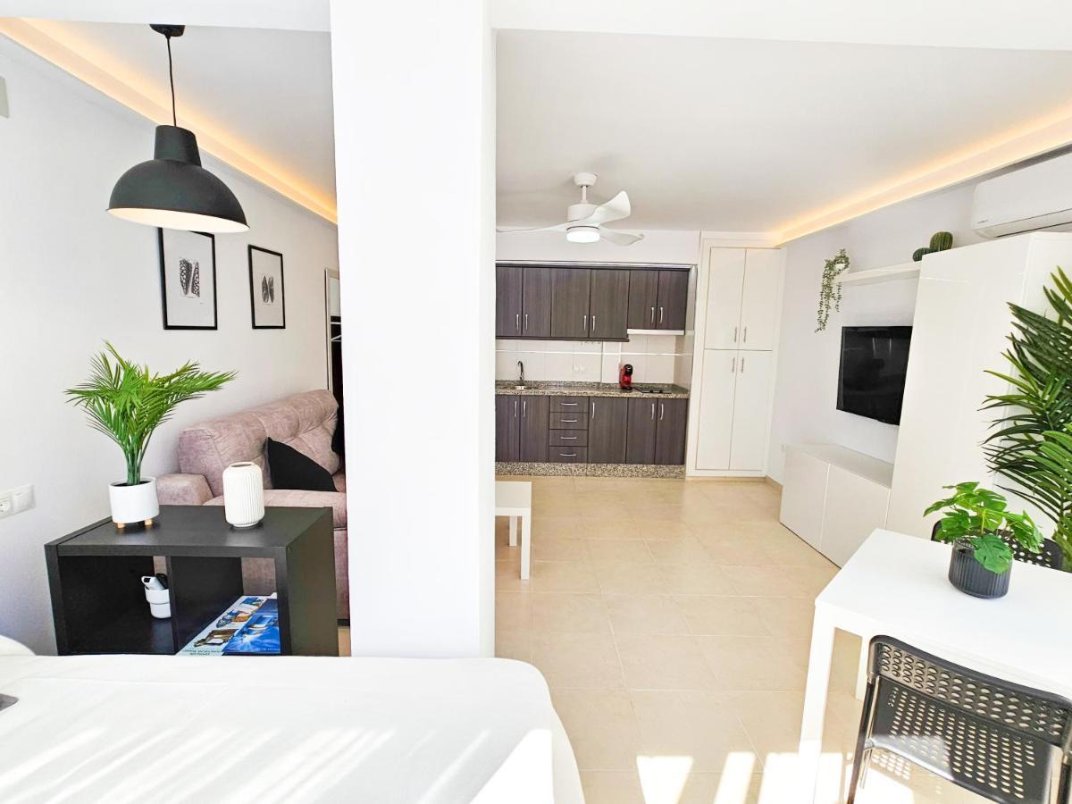 Estudio Vip Mediterraneo - Alojamientos La Torre Torre Del Mar Extérieur photo