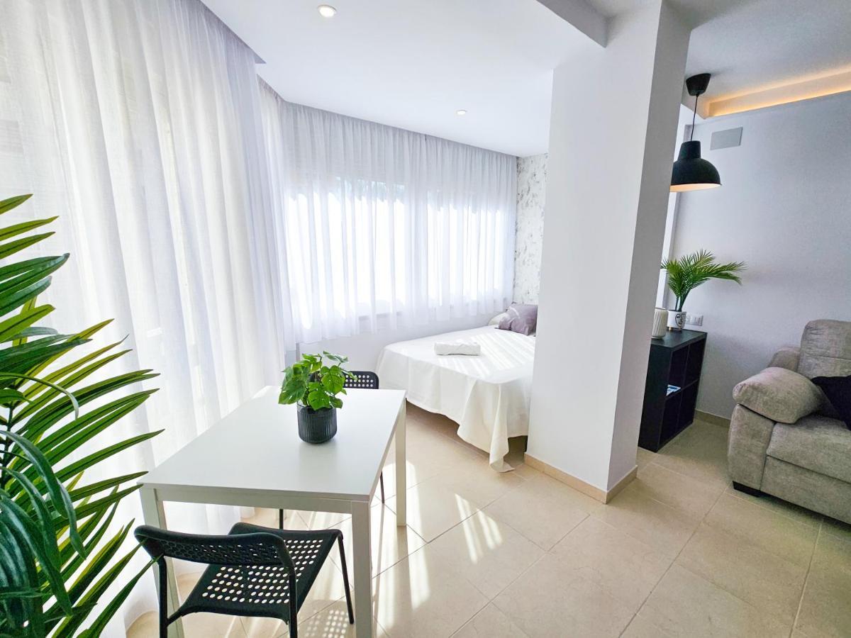 Estudio Vip Mediterraneo - Alojamientos La Torre Torre Del Mar Extérieur photo
